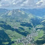 Haus Schrofenstein Bed & Breakfast 3*