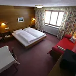 Haus Schrofenstein 3*