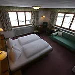Haus Schrofenstein 3*