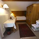 Bed & Breakfast Haus Schrofenstein