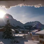 Haus Schrofenstein 3*