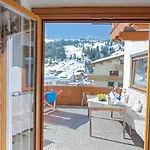Haus Schrofenstein Bed & Breakfast 3*