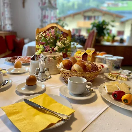 Haus Schrofenstein Frühstückspension Lech am Arlberg