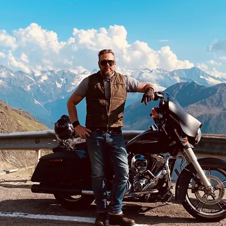 Haus Schrofenstein Bed & Breakfast