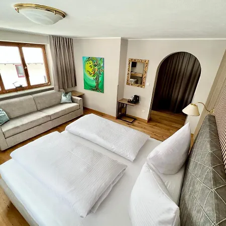 Haus Schrofenstein Frühstückspension 3*