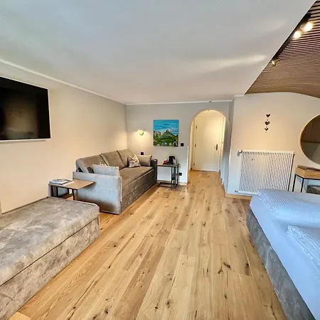 Bed & Breakfast Haus Schrofenstein 3*