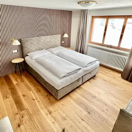 Haus Schrofenstein Frühstückspension 3*