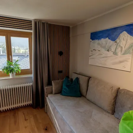 Bed & Breakfast Haus Schrofenstein