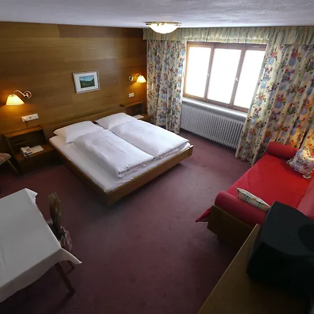 Haus Schrofenstein 3*