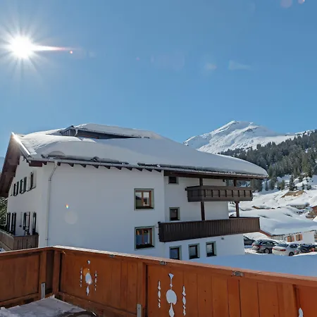 B&B Haus Schrofenstein