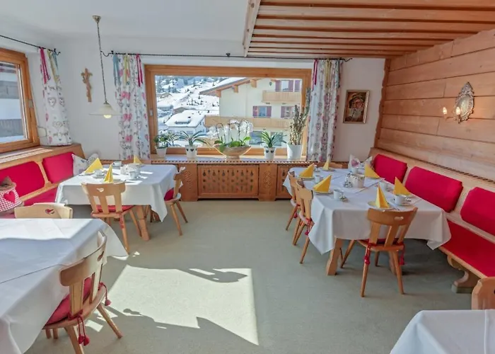 Haus Schrofenstein B&B 3*