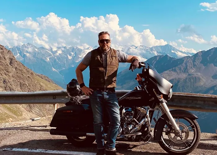 Haus Schrofenstein B&B