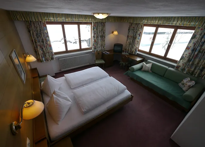 Haus Schrofenstein 3*