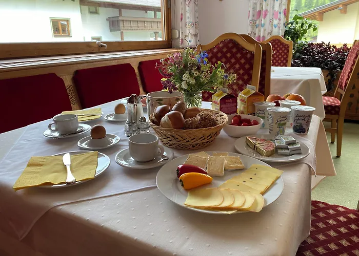 B&B Haus Schrofenstein